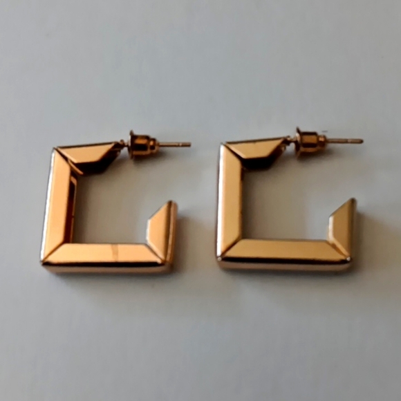 NEW Faux Gold Square Heavyweight Hoops - Picture 1 of 2